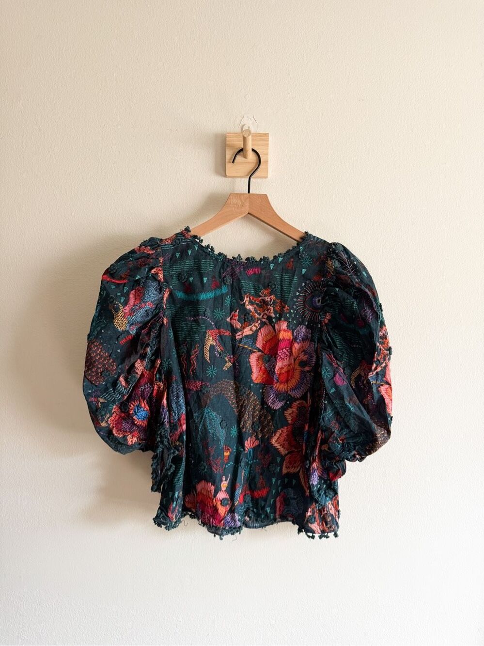 Farm Rio River Creature Blouse Size S - Picture 3 of 7